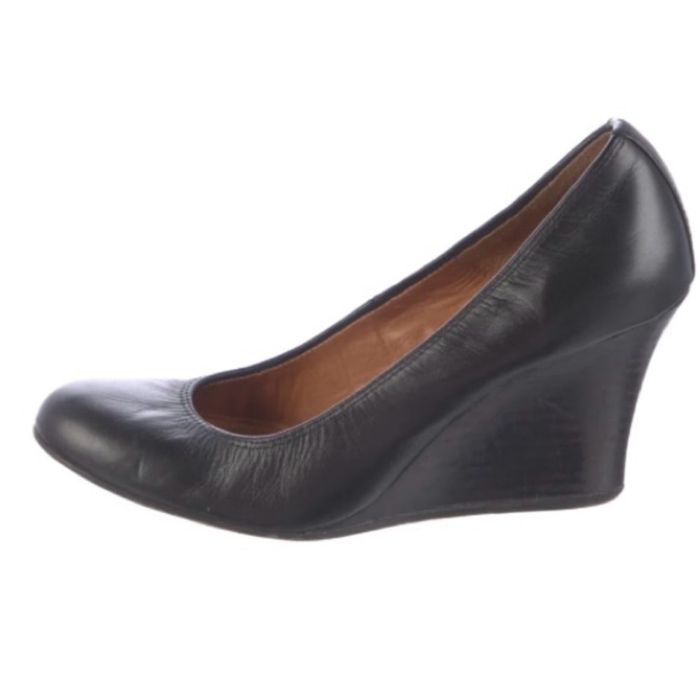 💥PRICE DROP💥 Lanvin Leather Wedge Pumps